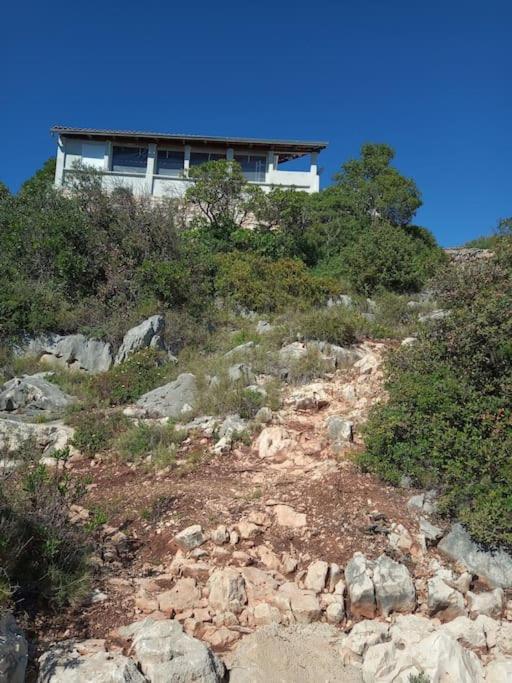 Alleinstehendes Haus Am Meer Robinson Tkon Bagian luar foto